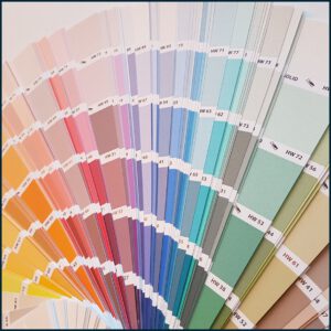 Kleur muurverf kiezen, kleurenwaaier verkoopstyling